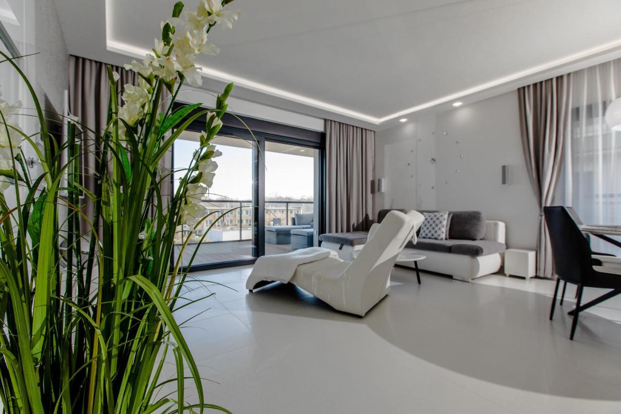 Apartament Luksusowy 23 Gardenia Dziwnow Z Widokiem Na Morze Epapartamenty Exterior photo